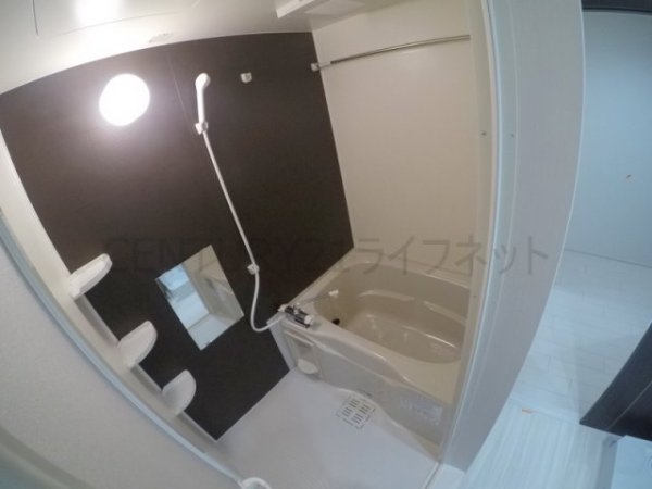 フジパレス十三北1番館