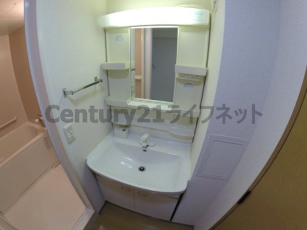 大阪市東淀川区淡路５丁目のマンション