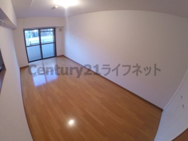 大阪市東淀川区淡路５丁目のマンション
