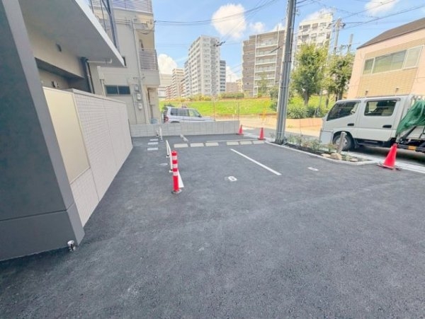 ザルーツエサカ