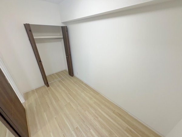 ザルーツエサカ