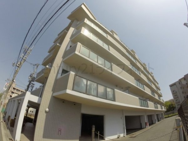 大阪市淀川区西三国２丁目のマンション