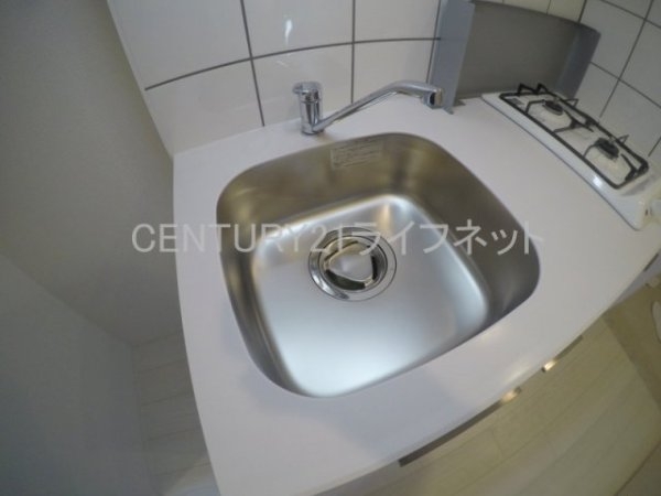 大阪市淀川区十三本町２丁目のマンション