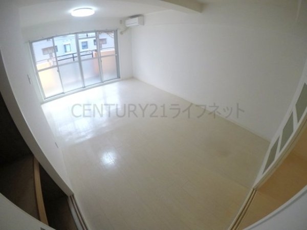大阪市淀川区東三国６丁目のマンション