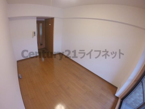 大阪市東淀川区淡路３丁目のマンション