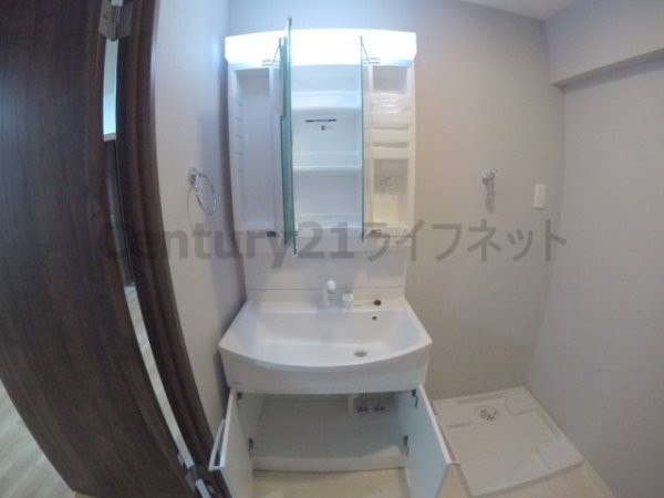 大阪市淀川区東三国６丁目のマンション