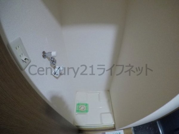 大阪市淀川区十三本町２丁目のマンション