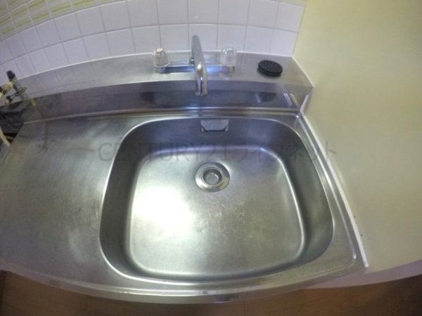 大阪市淀川区十三本町３丁目のマンション