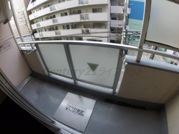 大阪市淀川区十三東１丁目のマンション