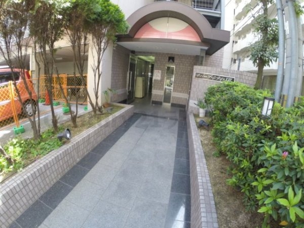 大阪市淀川区十三東１丁目のマンション