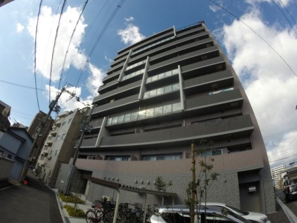 大阪市淀川区十三東１丁目のマンション