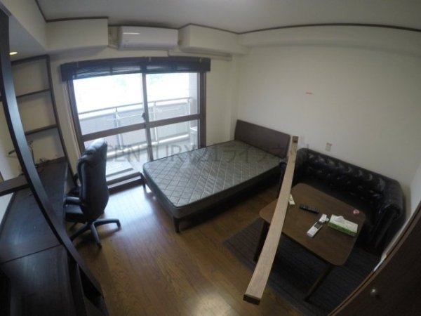 吹田市垂水町３丁目のマンション