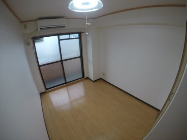 大阪市東淀川区西淡路３丁目のマンション