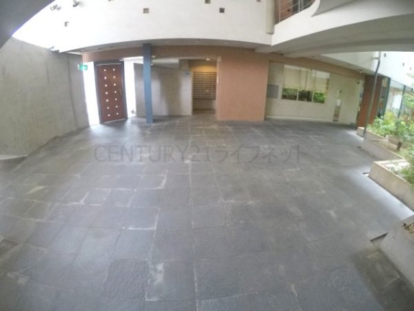 吹田市垂水町３丁目のマンション