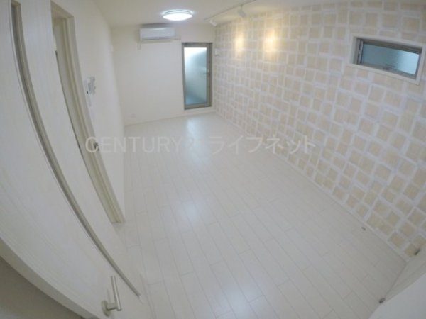 大阪市東淀川区西淡路３丁目のアパート
