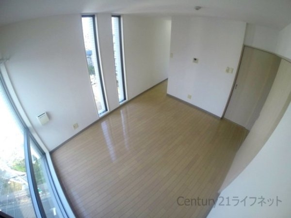 大阪市淀川区東三国２丁目のマンション
