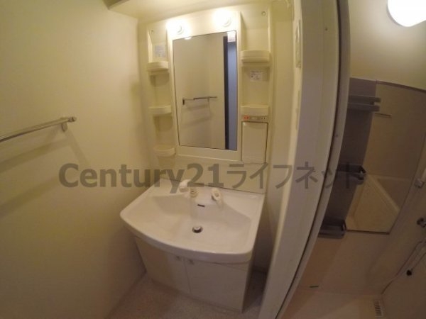 大阪市淀川区十三本町１丁目のマンション