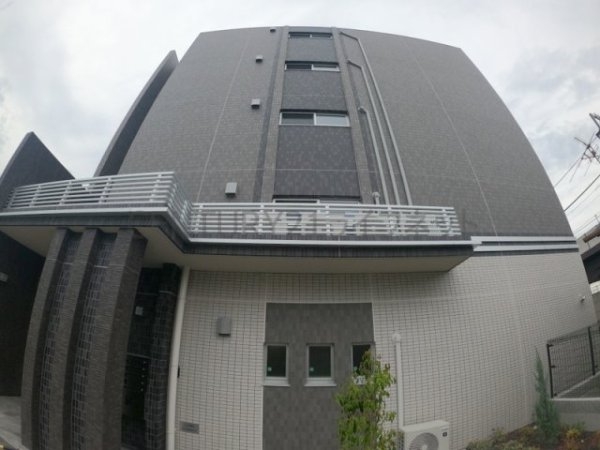 吹田市南吹田３丁目のマンション