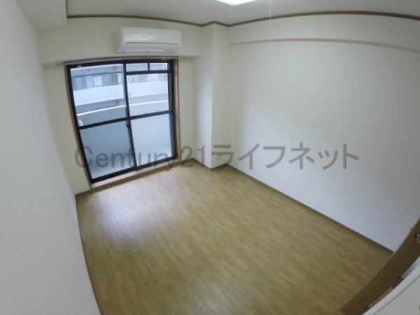大阪市淀川区東三国２丁目のマンション