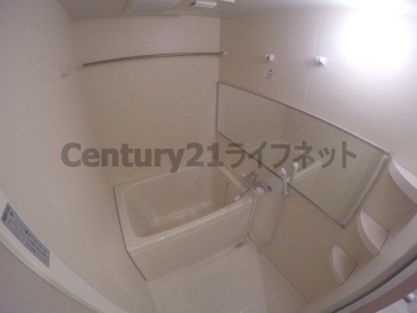 大阪市淀川区十三東３丁目のマンション