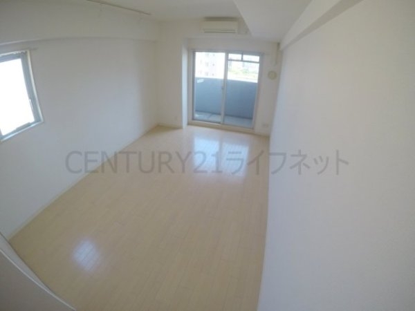 吹田市垂水町３丁目のマンション