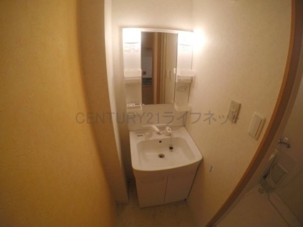 大阪市淀川区三国本町１丁目のマンション