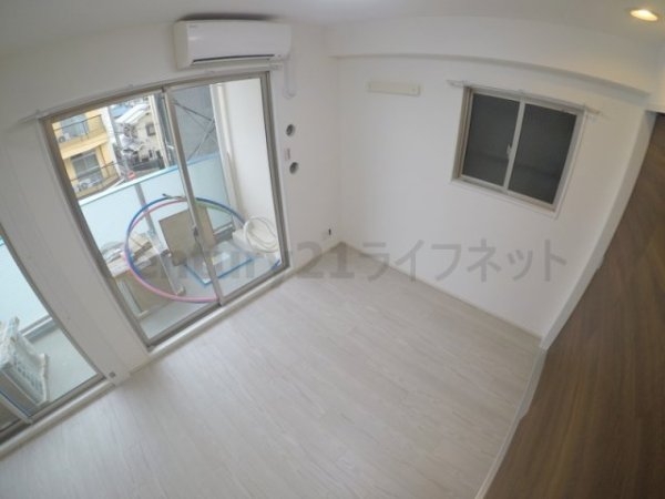 大阪市淀川区東三国１丁目のマンション