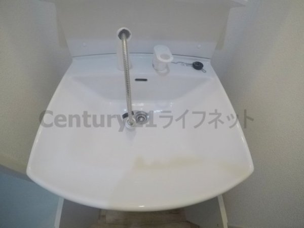 サンフラッツ新大阪本館