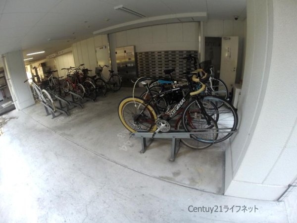 大阪市淀川区十三本町１丁目のマンション