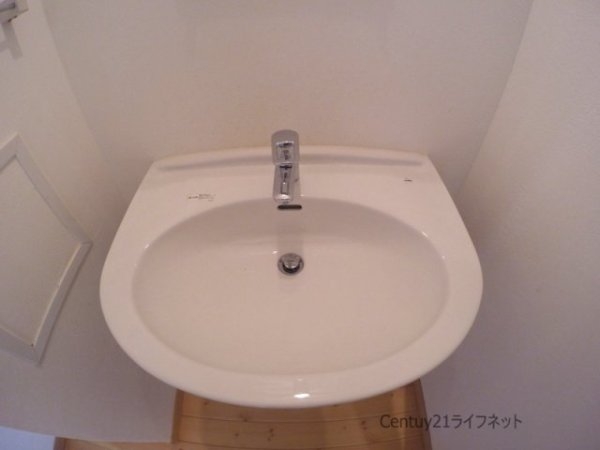大阪市淀川区十三本町１丁目のマンション