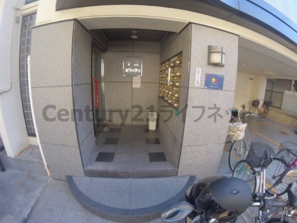 大阪市淀川区十三本町２丁目のマンション