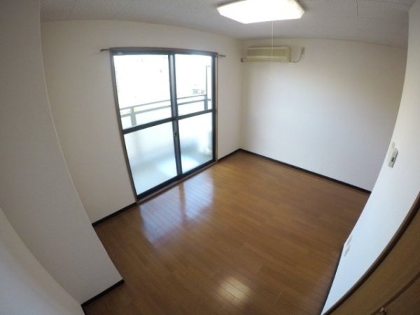 大阪市淀川区東三国４丁目のマンション