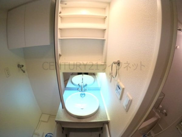 大阪市淀川区西中島３丁目のマンション