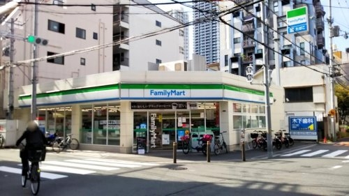 大阪市北区本庄東1丁目のマンション(ファミリーマート天六本庄東店)