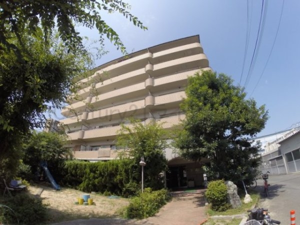 大阪市淀川区西三国４丁目のマンション