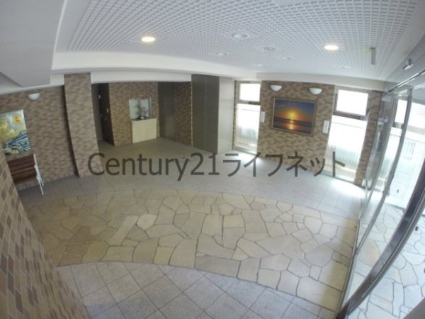 大阪市淀川区十三東１丁目のマンション