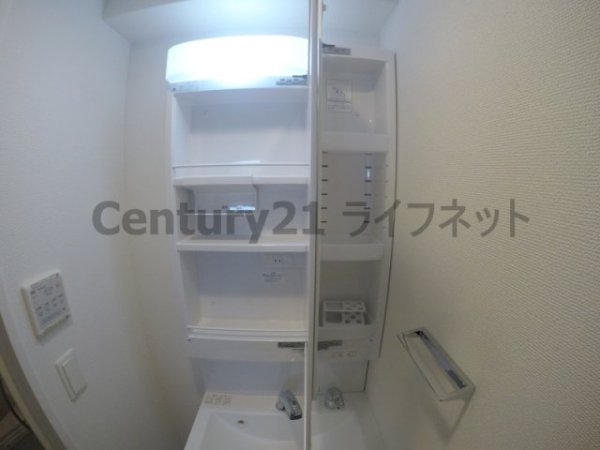 大阪市淀川区木川東３丁目のマンション