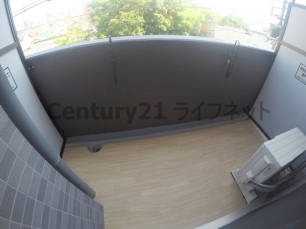 大阪市淀川区西三国２丁目のマンション