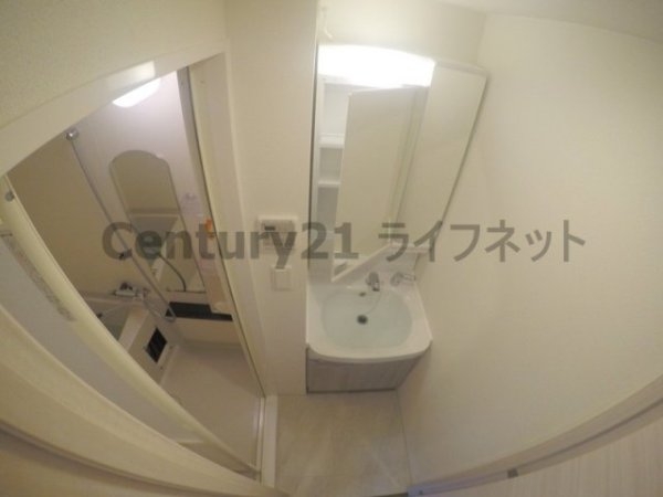 大阪市淀川区西三国２丁目のマンション