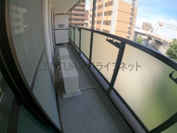 吹田市江坂町３丁目のマンション