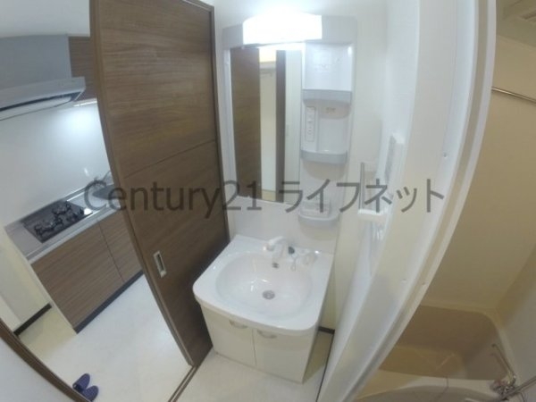 大阪市淀川区十三東２丁目のマンション