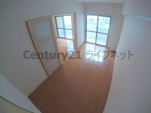 大阪市淀川区東三国６丁目のマンション