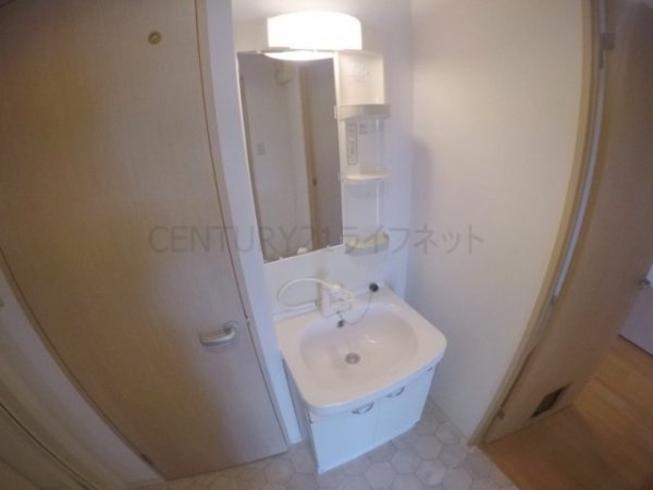 吹田市江坂町３丁目のマンション