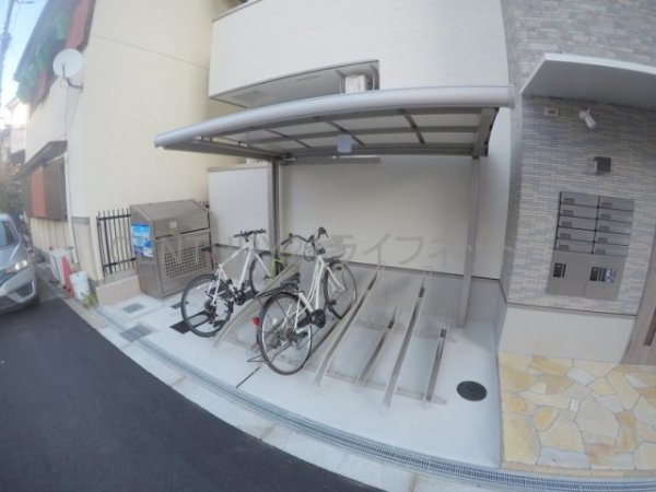 大阪市東淀川区西淡路２丁目のアパート
