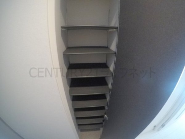 大阪市淀川区十三本町１丁目のマンション