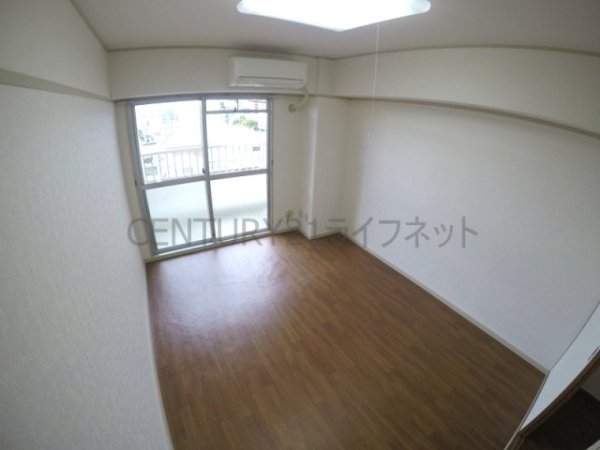 大阪市淀川区東三国６丁目のマンション