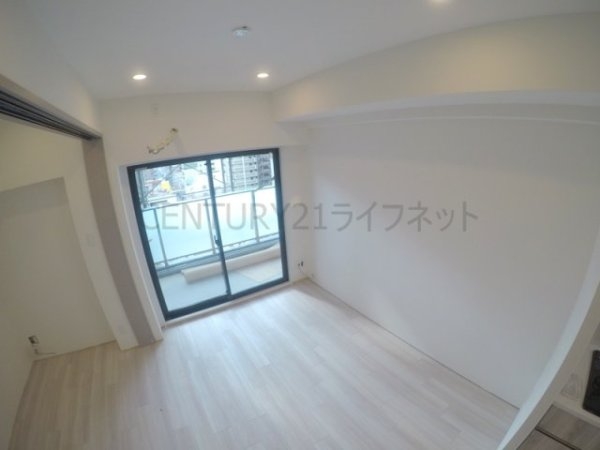 シーズンフラッツ梅田イースト