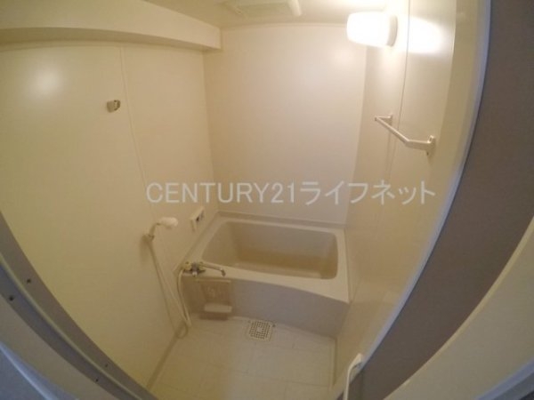 ドムール三国2番館