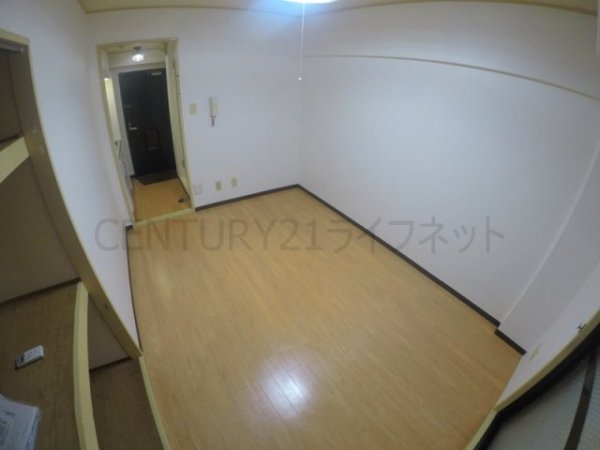 大阪市東淀川区西淡路３丁目のマンション