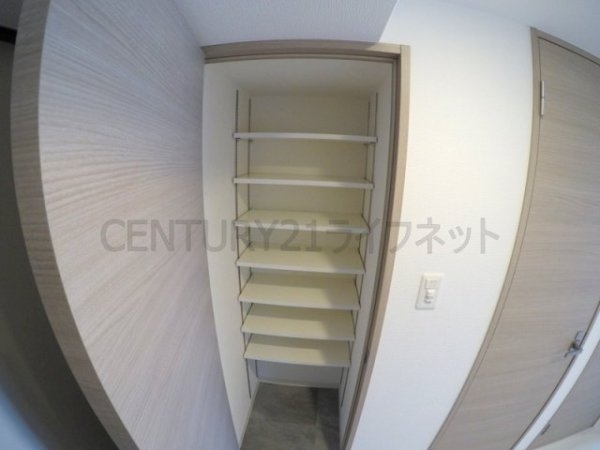 ワールドアイ江坂アルバ